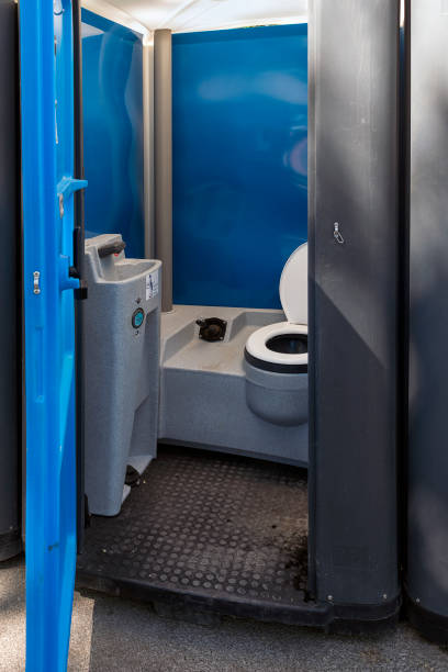 Best Portable restroom trailer rental  in Ashland, AL